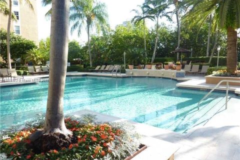 Copropriété à vendre à Aventura, Floride: 2 chambres, 109.62 m2 № 1930806 - photo 16