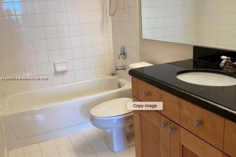 Copropriété à vendre à Aventura, Floride: 2 chambres, 109.62 m2 № 1930806 - photo 8