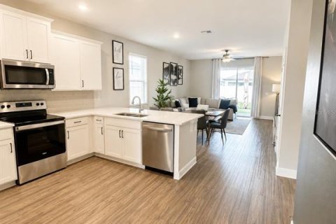 Villa ou maison à louer à Lake Alfred, Floride: 4 chambres, 171.87 m2 № 2387577 - photo 6
