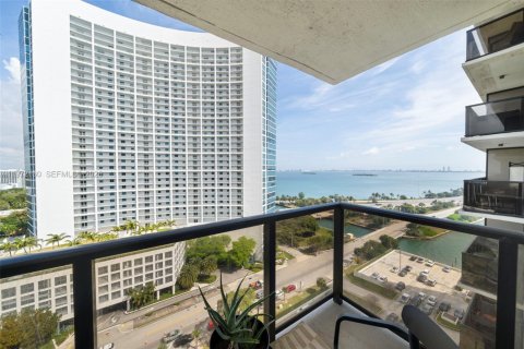 Condo in Miami, Florida, 1 bedroom  № 2042720
