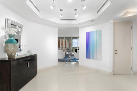 Condo in Aventura, Florida, 2 bedrooms  № 1874842 - photo 2