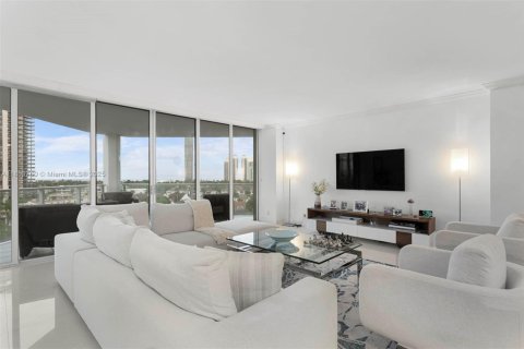 Condo in Aventura, Florida, 2 bedrooms  № 1874842 - photo 5