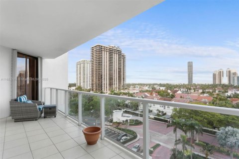 Condo in Aventura, Florida, 2 bedrooms  № 1874842 - photo 22
