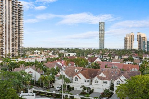 Condo in Aventura, Florida, 2 bedrooms  № 1874842 - photo 14