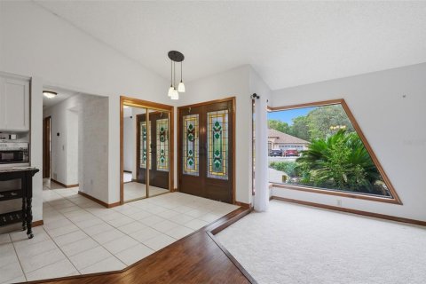 House in Homosassa, Florida 3 bedrooms, 274.8 sq.m. № 2400378 - photo 2