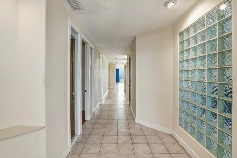Condo in Longboat Key, Florida, 3 bedrooms  № 2233462 - photo 10