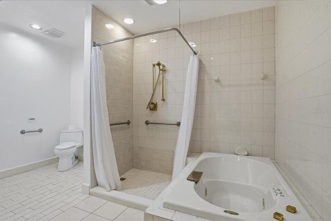 Condo in Longboat Key, Florida, 3 bedrooms  № 2233462 - photo 26