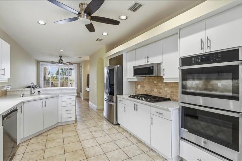 Condo in Longboat Key, Florida, 3 bedrooms  № 2233462 - photo 18