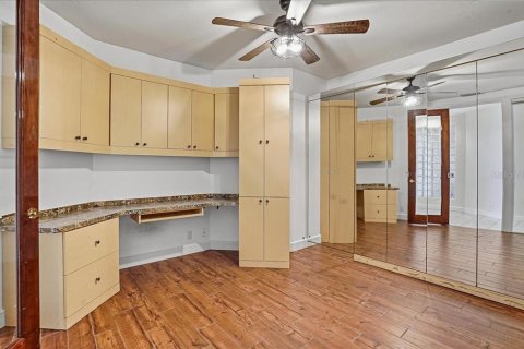 Condo in Longboat Key, Florida, 3 bedrooms  № 2233462 - photo 30