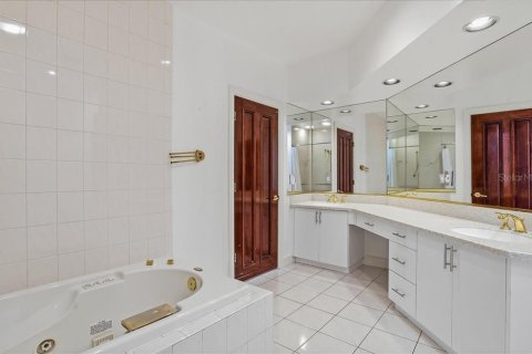 Condo in Longboat Key, Florida, 3 bedrooms  № 2233462 - photo 24