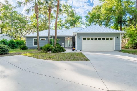 Casa en Bell, Florida 3 dormitorios, 142.88 m2 № 2108223