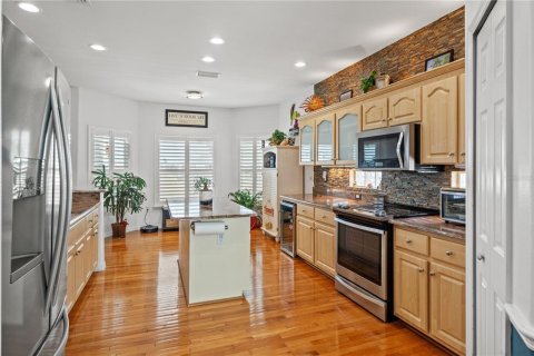 House in Hernando Beach, Florida 3 bedrooms, 190.45 sq.m. № 1719565 - photo 8