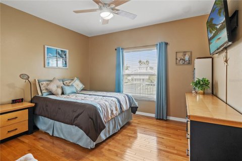 House in Hernando Beach, Florida 3 bedrooms, 190.45 sq.m. № 1719565 - photo 20