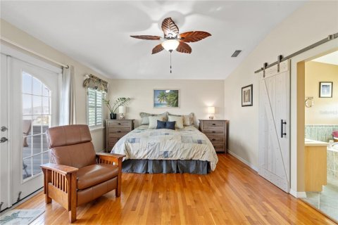 House in Hernando Beach, Florida 3 bedrooms, 190.45 sq.m. № 1719565 - photo 22