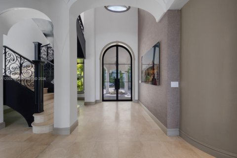 House in Miami Beach, Florida 5 bedrooms, 565.77 sq.m. № 2067935 - photo 20