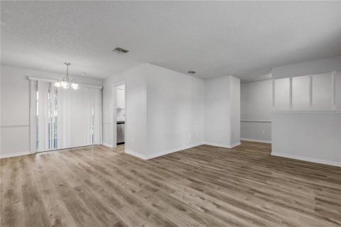 Villa ou maison à vendre à Orlando, Floride: 3 chambres, 144.46 m2 № 2420407 - photo 6