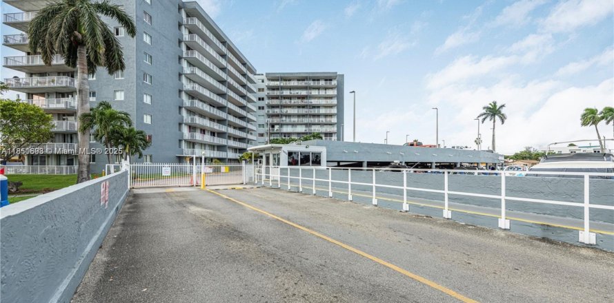 Condo à Miami, Floride, 2 chambres № 1858147