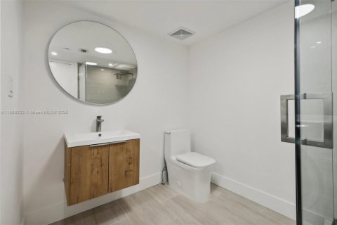 Снять в аренду кондоминиум в Майами-Бич, Флорида 2 спальни, 137.22м2, № 1945325 - фото 26