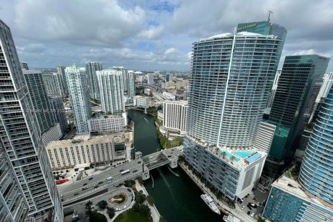 Condo in Miami, Florida, 2 bedrooms  № 1938338 - photo 2