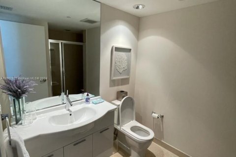 Купить кондоминиум в Майами, Флорида 2 спальни, 117.89м2, № 1938338 - фото 15