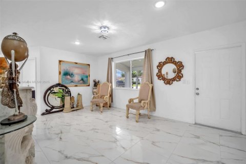 House in Miramar, Florida 3 bedrooms, 112.97 sq.m. № 1878757 - photo 18