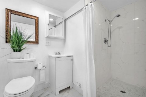 House in Miramar, Florida 3 bedrooms, 112.97 sq.m. № 1878757 - photo 13