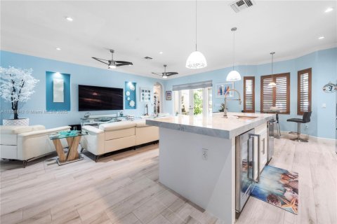 Casa en venta en Homestead, Florida, 5 dormitorios, 262.08 m2 № 1890746 - foto 14