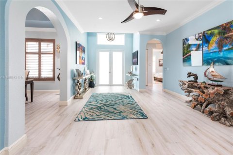 Casa en venta en Homestead, Florida, 5 dormitorios, 262.08 m2 № 1890746 - foto 11
