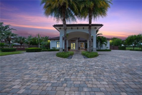 Casa en venta en Homestead, Florida, 5 dormitorios, 262.08 m2 № 1890746 - foto 3