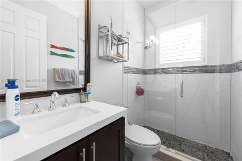 Casa en venta en Homestead, Florida, 5 dormitorios, 262.08 m2 № 1890746 - foto 27