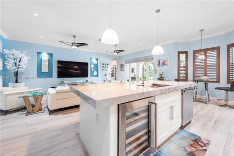 Casa en venta en Homestead, Florida, 5 dormitorios, 262.08 m2 № 1890746 - foto 13