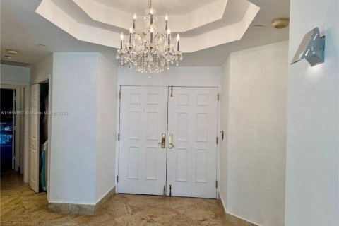 Condo in Aventura, Florida, 2 bedrooms  № 1933834 - photo 3