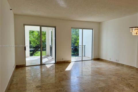 Condo in Aventura, Florida, 2 bedrooms  № 1933834 - photo 4