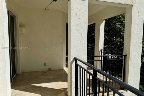 Condo in Aventura, Florida, 2 bedrooms  № 1933834 - photo 10