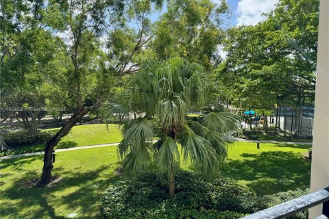 Condo in Aventura, Florida, 2 bedrooms  № 1933834 - photo 9