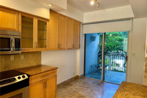 Condo in Aventura, Florida, 2 bedrooms  № 1933834 - photo 12