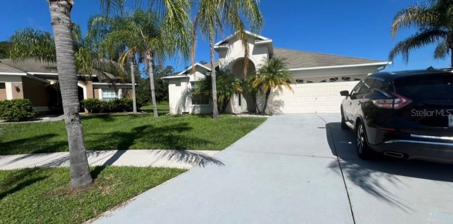 House in Wesley Chapel, Florida 3 bedrooms, 189.89 sq.m. № 1822697