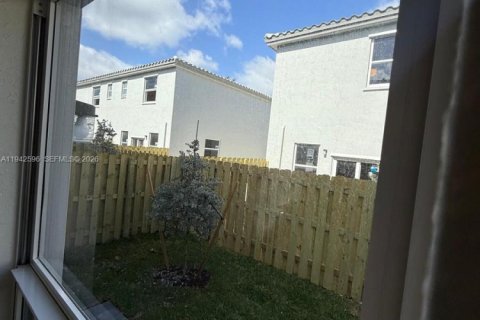 Touwnhouse à louer à Florida City, Floride: 3 chambres № 2000002 - photo 8