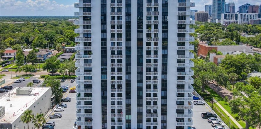 Condominio en Orlando, Florida, 1 dormitorio № 1789277