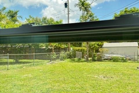 Immobilier commercial à louer à Miami, Floride: 21.83 m2 № 2076597 - photo 15