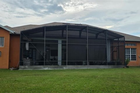 House in Kissimmee, Florida 4 bedrooms, 308.9 sq.m. № 2277474 - photo 19
