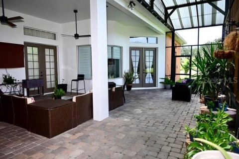 House in Kissimmee, Florida 4 bedrooms, 308.9 sq.m. № 2277474 - photo 11