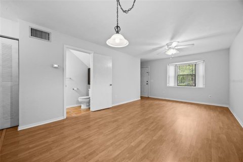 House in Gainesville, Florida 2 bedrooms, 92.16 sq.m. № 1880715 - photo 9