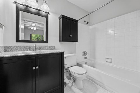House in Gainesville, Florida 2 bedrooms, 92.16 sq.m. № 1880715 - photo 14