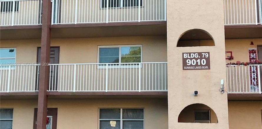 Condominio en Sunrise, Florida, 2 dormitorios № 1986537