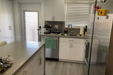 Condominio en venta en Sunrise, Florida, 2 dormitorios, 78.97 m2 № 1986537 - foto 5