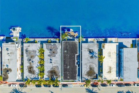 Villa ou maison à vendre à Miami Beach, Floride: 5 chambres, 288.37 m2 № 1934983 - photo 11