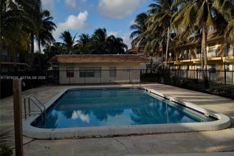 Condominio en alquiler en Lauderhill, Florida, 2 dormitorios, 68.75 m2 № 2046114 - foto 17