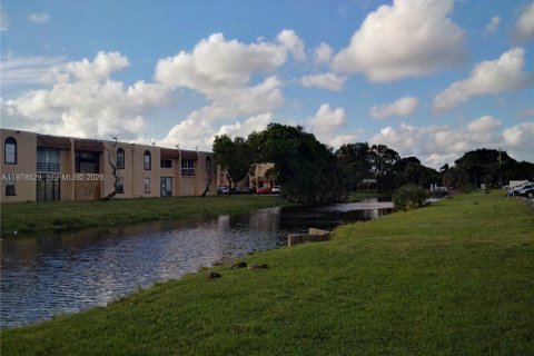 Condominio en alquiler en Lauderhill, Florida, 2 dormitorios, 68.75 m2 № 2046114 - foto 22
