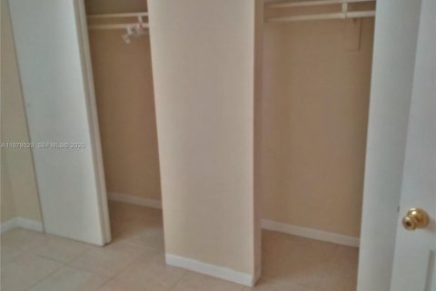 Condominio en alquiler en Lauderhill, Florida, 2 dormitorios, 68.75 m2 № 2046114 - foto 12